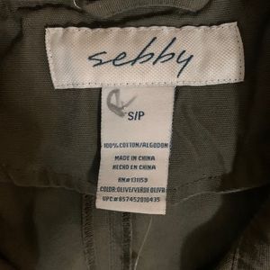 Olive sleeveless jacket